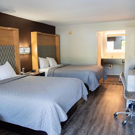 Columbus Inn And Suites Εξωτερικό φωτογραφία