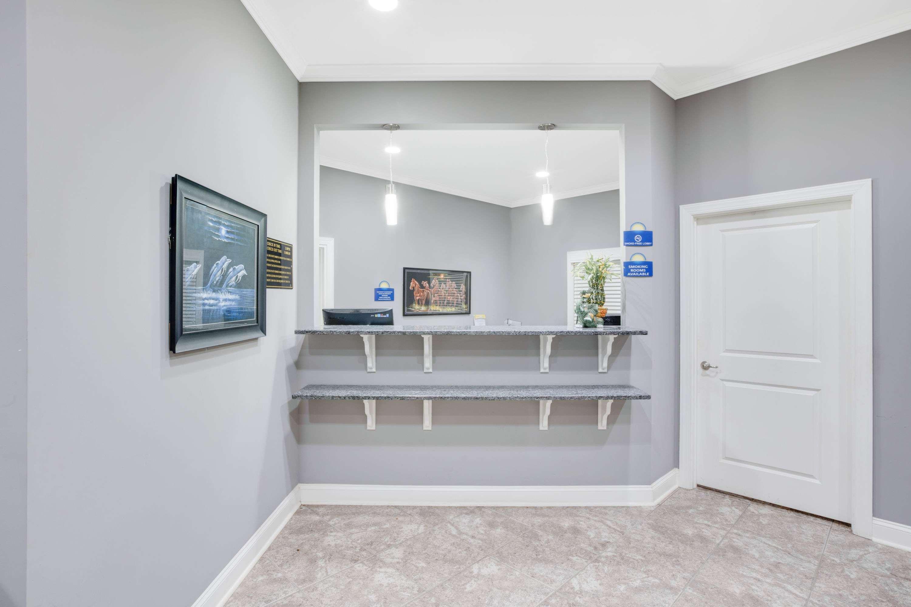 Columbus Inn And Suites Εξωτερικό φωτογραφία