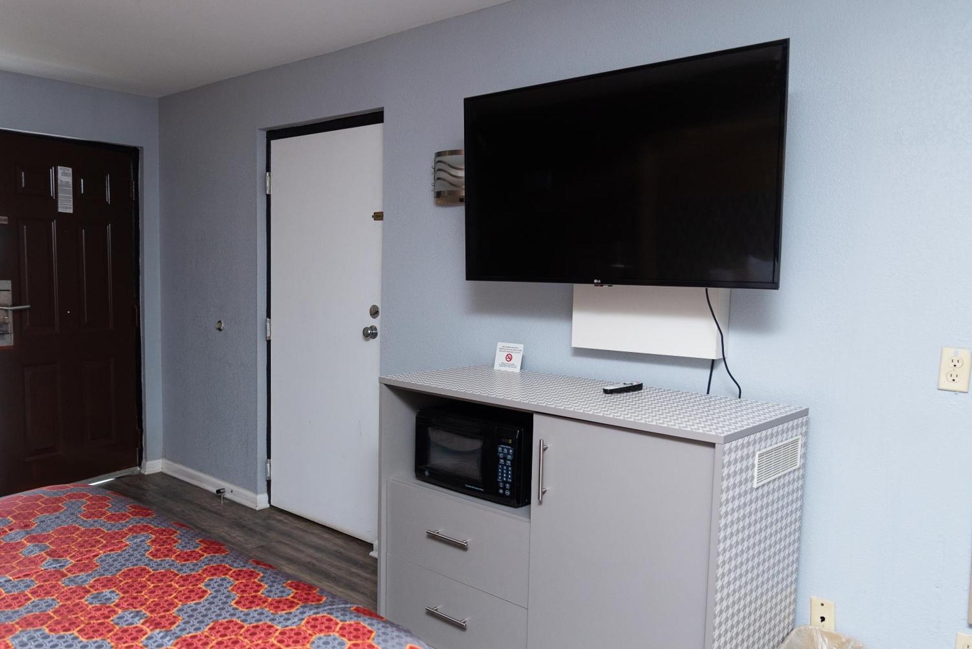 Columbus Inn And Suites Εξωτερικό φωτογραφία