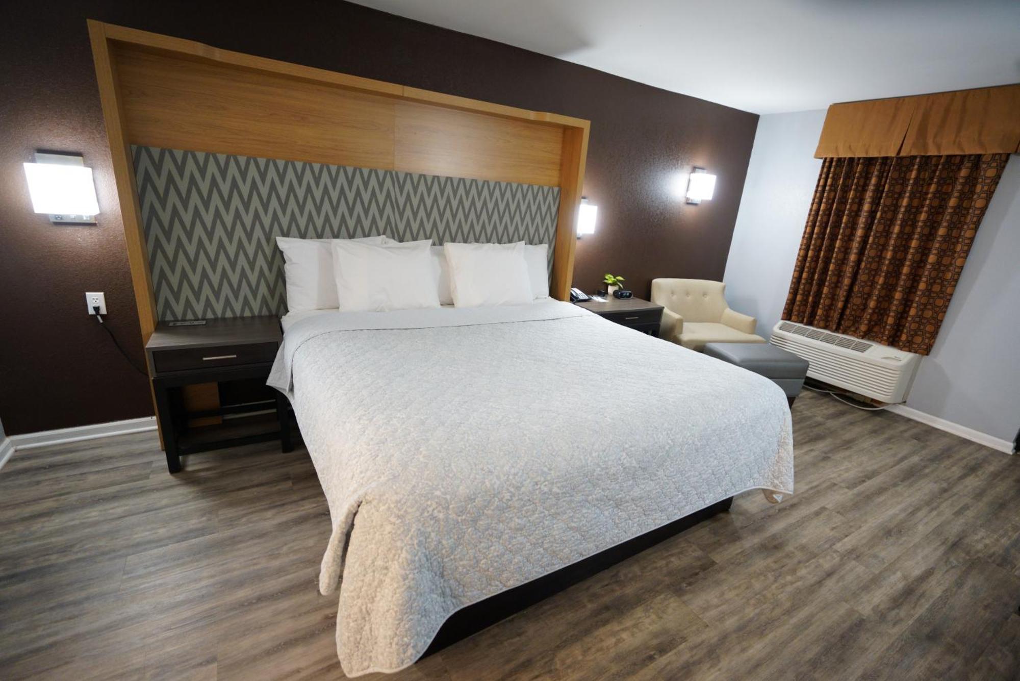 Columbus Inn And Suites Εξωτερικό φωτογραφία