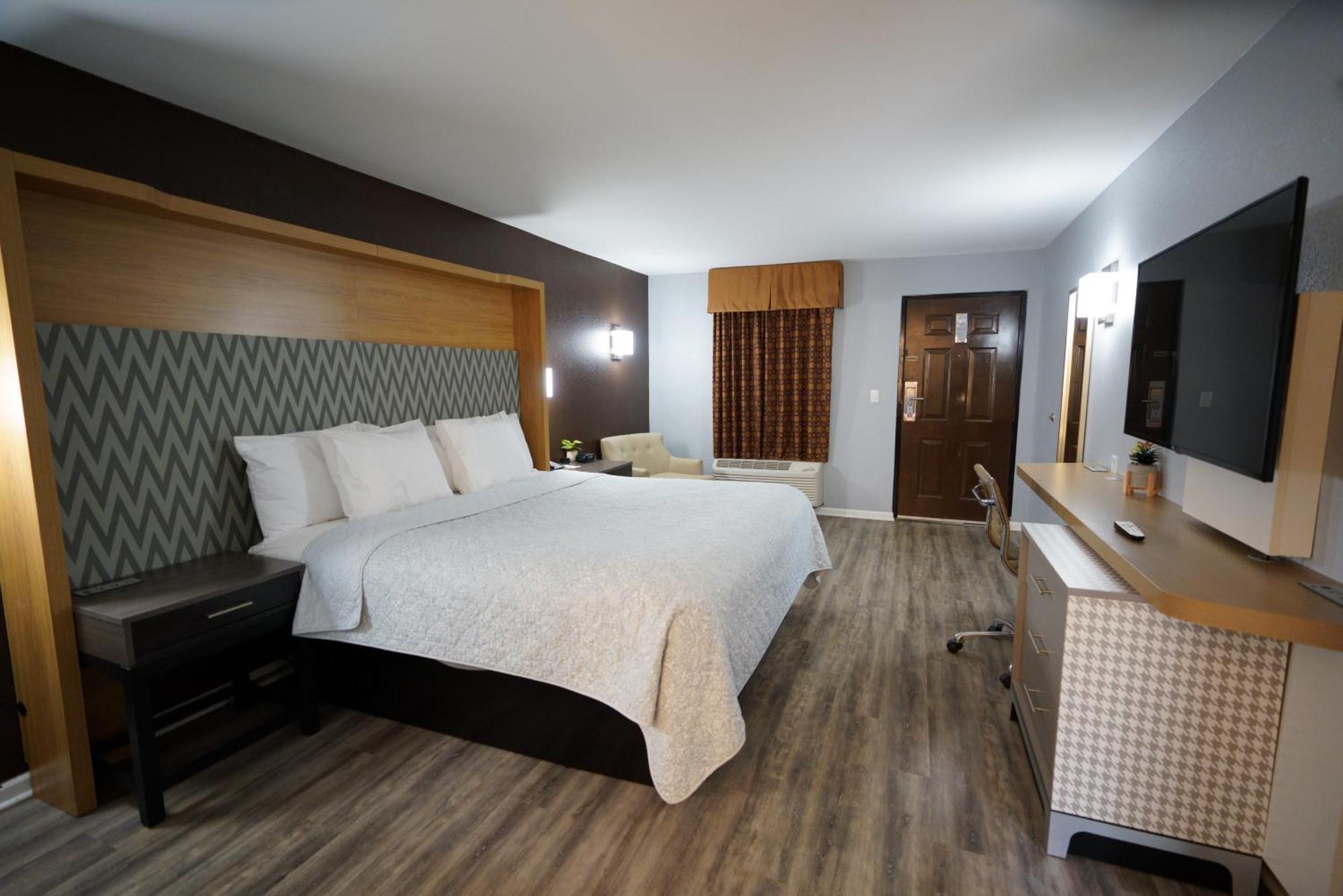 Columbus Inn And Suites Εξωτερικό φωτογραφία
