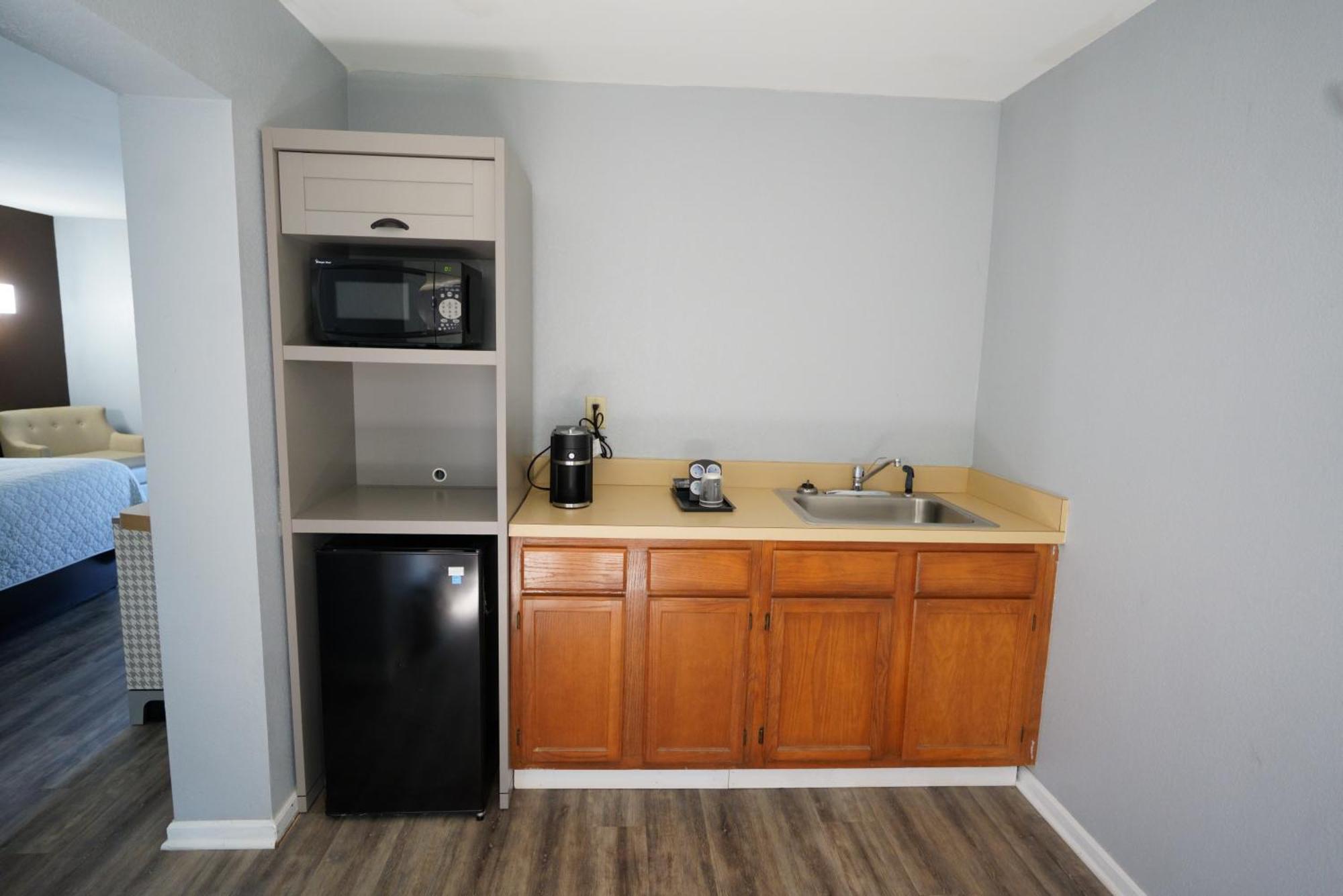 Columbus Inn And Suites Εξωτερικό φωτογραφία