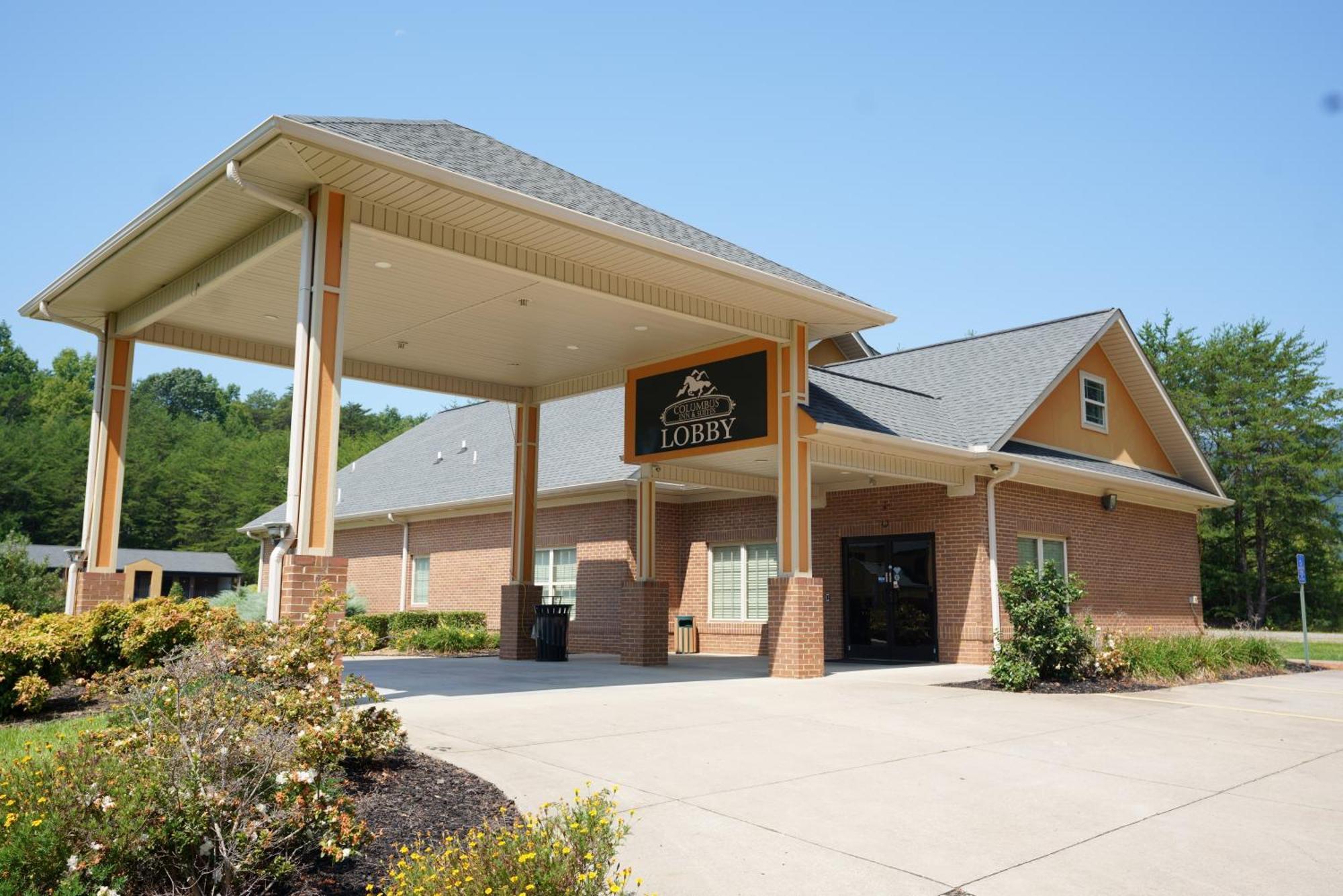 Columbus Inn And Suites Εξωτερικό φωτογραφία