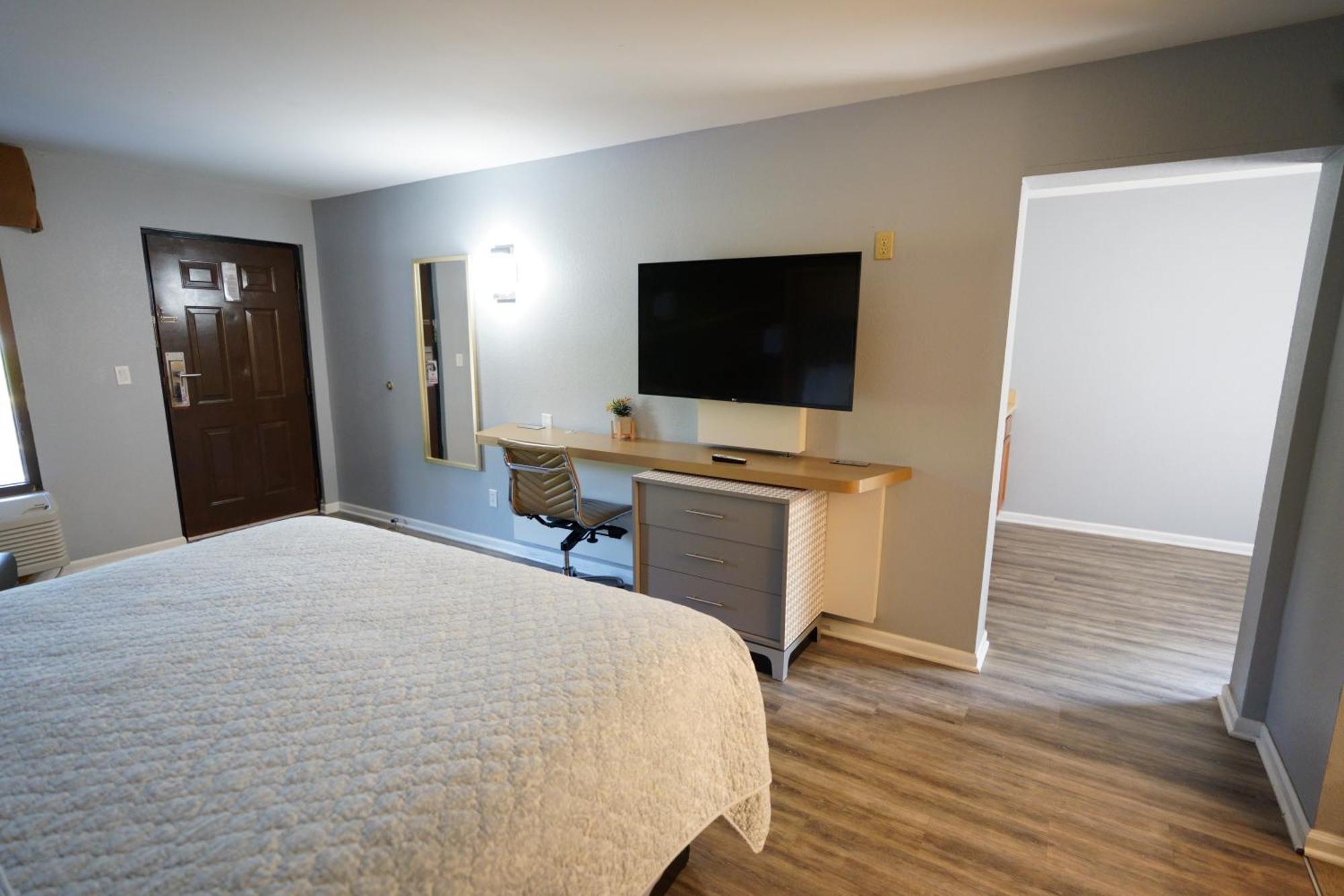 Columbus Inn And Suites Εξωτερικό φωτογραφία