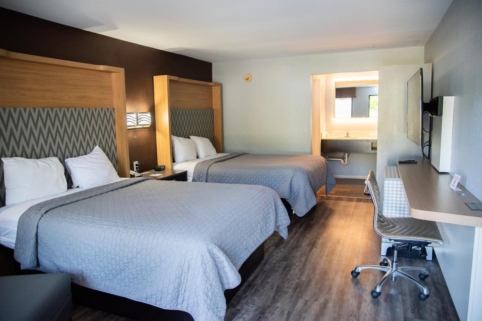 Columbus Inn And Suites Εξωτερικό φωτογραφία