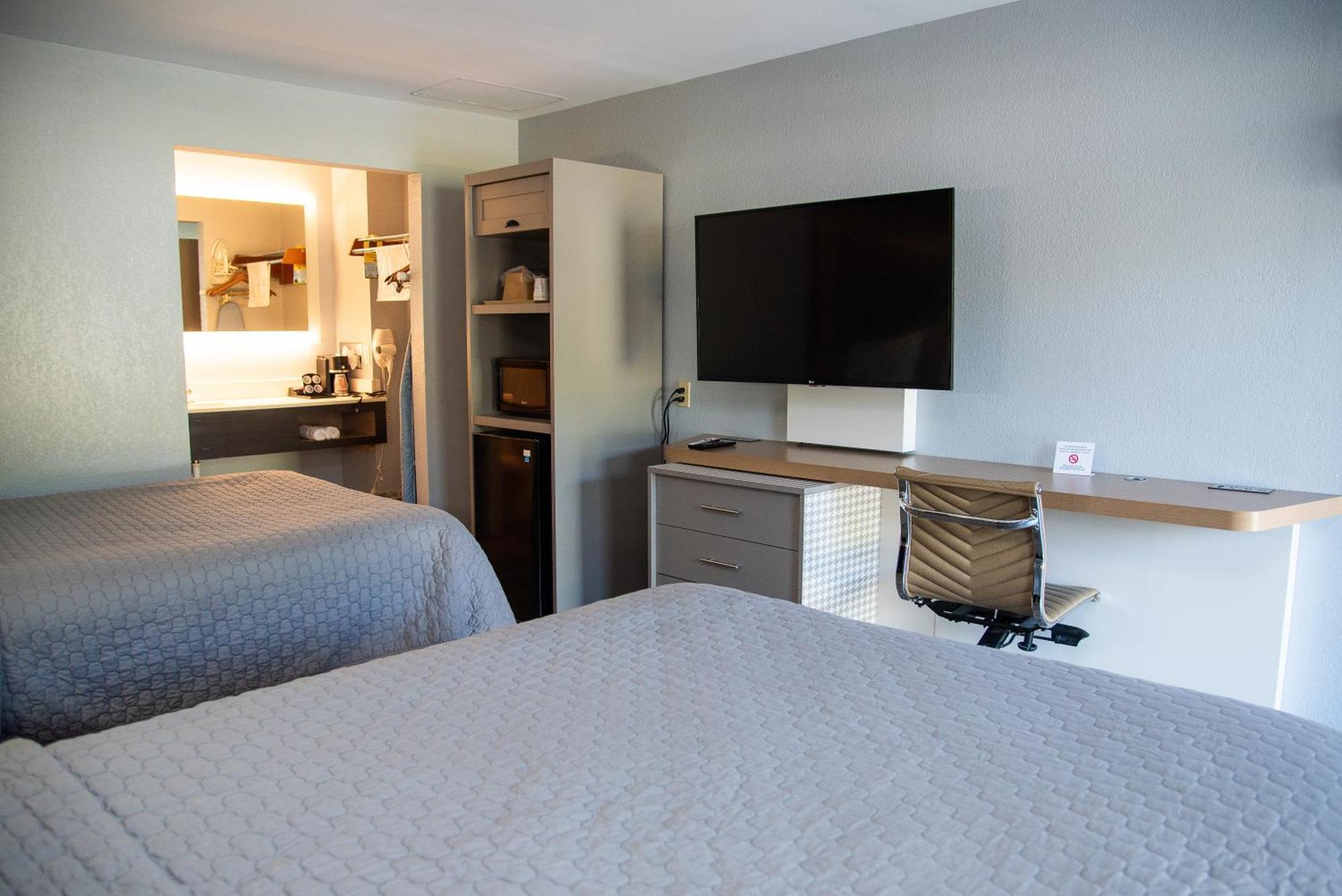 Columbus Inn And Suites Εξωτερικό φωτογραφία
