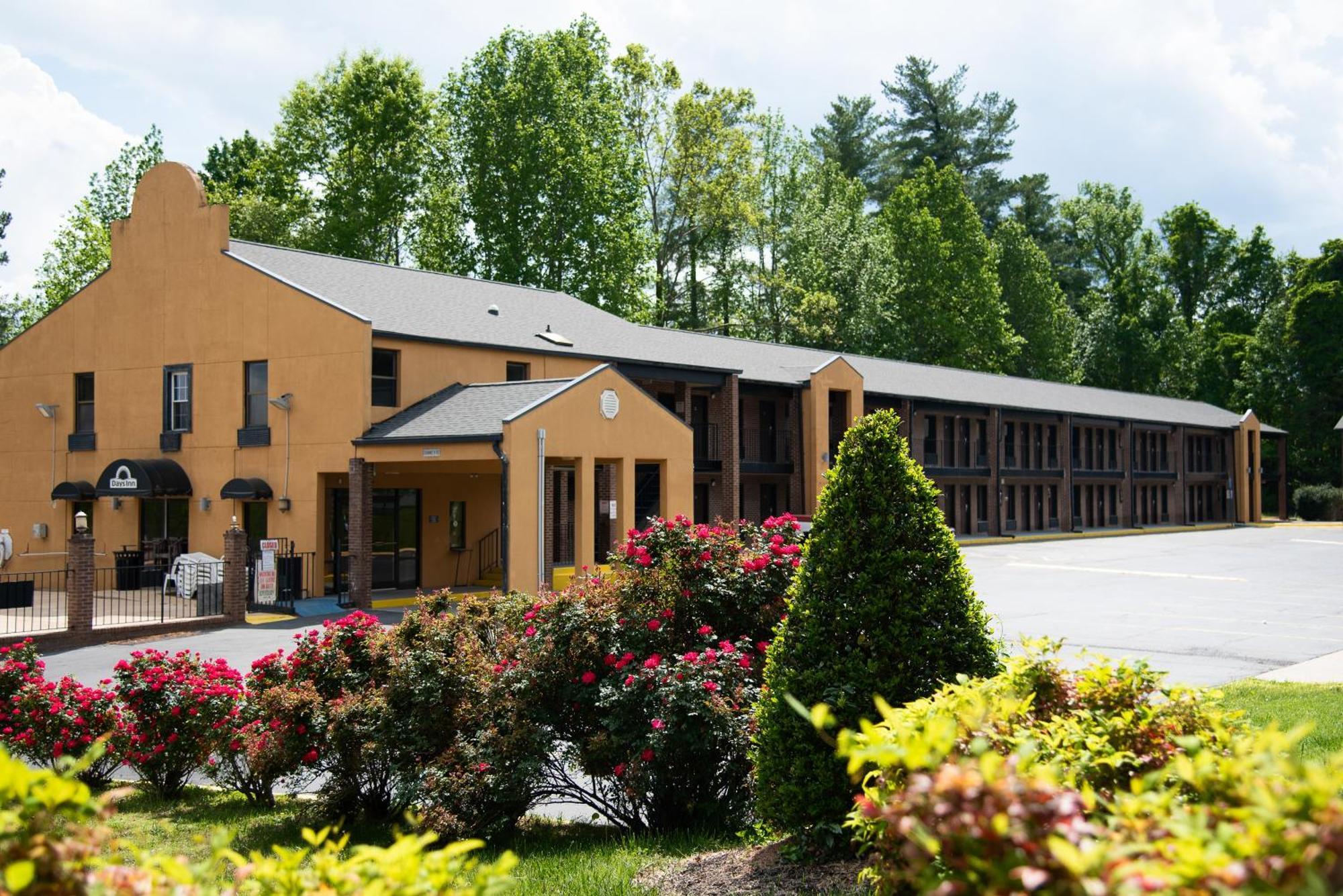 Columbus Inn And Suites Εξωτερικό φωτογραφία