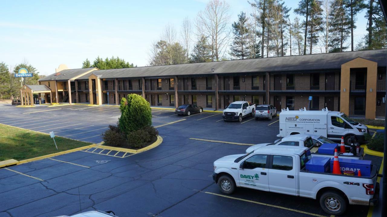 Columbus Inn And Suites Εξωτερικό φωτογραφία